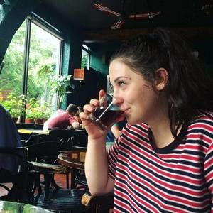 Meet your Posher, Hannah